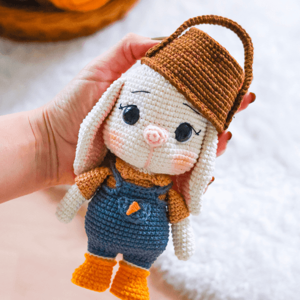Benji, the Farmer Bunny main image